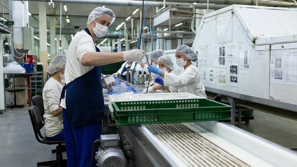     Российские работодатели платят женщинам почти на треть (на 28%) меньше, чем мужчинам. Об этом заявила первый заместитель министра труда и социальной защиты РФ Ольга Баталина.