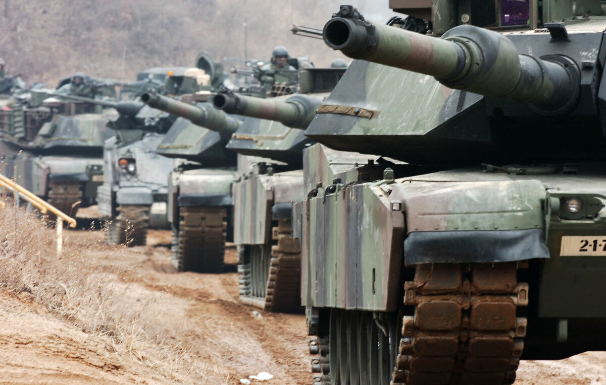    Танки Abrams  ABACA via Reuters Connect