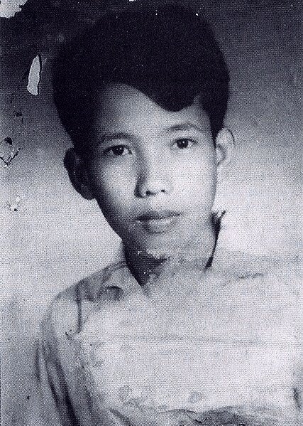 Канг Кек Иеу в детстве. Фото из Яндекс-картинок 