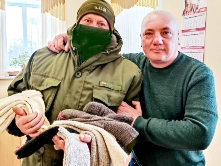   Оренбуржцы передали участникам спецоперации очередную партию теплых носков Кристина Просвиркина