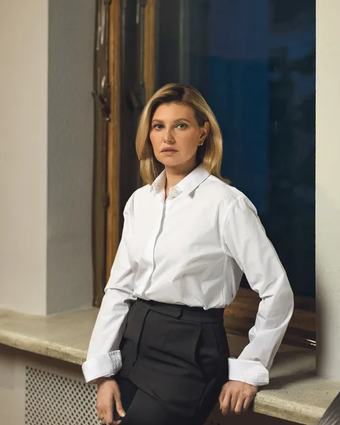 Елена Зеленская сфотографирована Антоном Кулаковским в кабинете президента 2 февраля 2023 года © Антон Кулаковский для DIE ZEIT