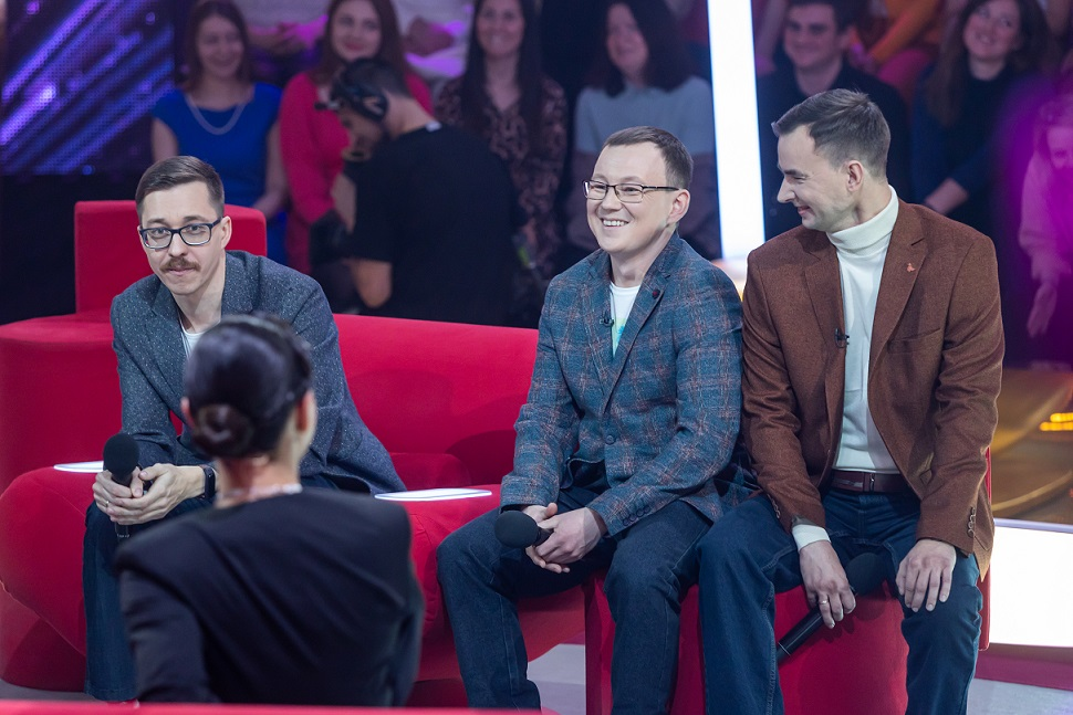 Передача на тнт южно сахалинск. Жюри шоу конфетка. Бывшие тнт. Тнт шоу воли. Продюсер тнт.