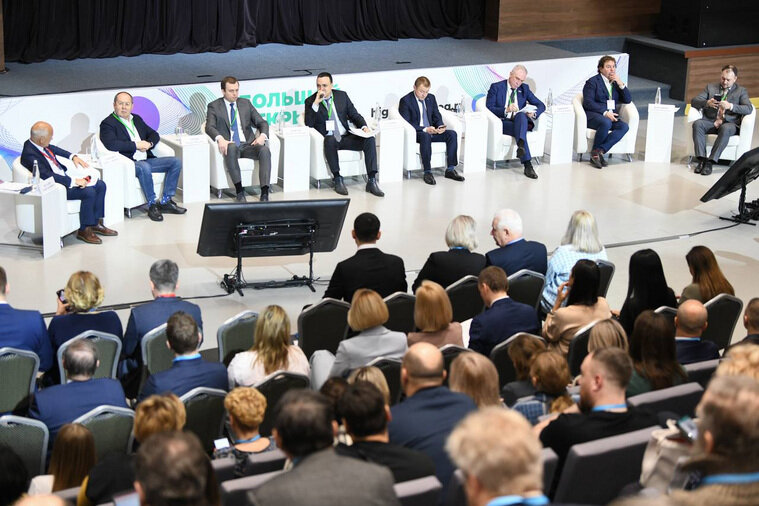    Форум «Большой открытый диалог» собрал главных представителей бизнес-сообщества не только Свердловской области, но и страны