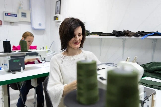 Швеи со всей страны объединяются и шьют изделия, так необходимые нашим бойцам