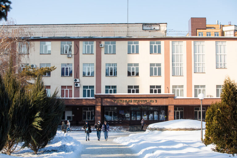    В ОГУ сегодня вновь эвакуировали студентов из-за сообщения о минировании Андрей Севостьянов