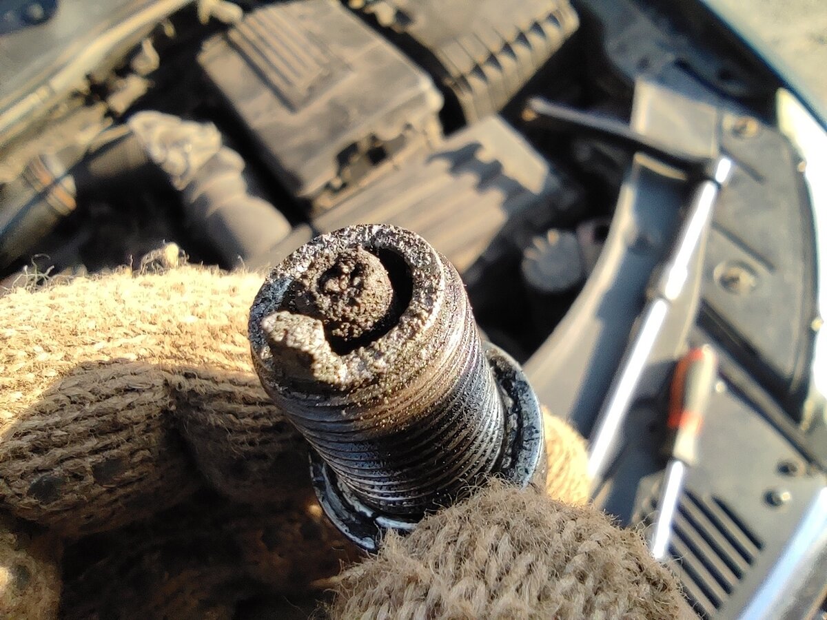 Свечи стали быстро чернеть - проехал на новых 100 км, а они опять в ...