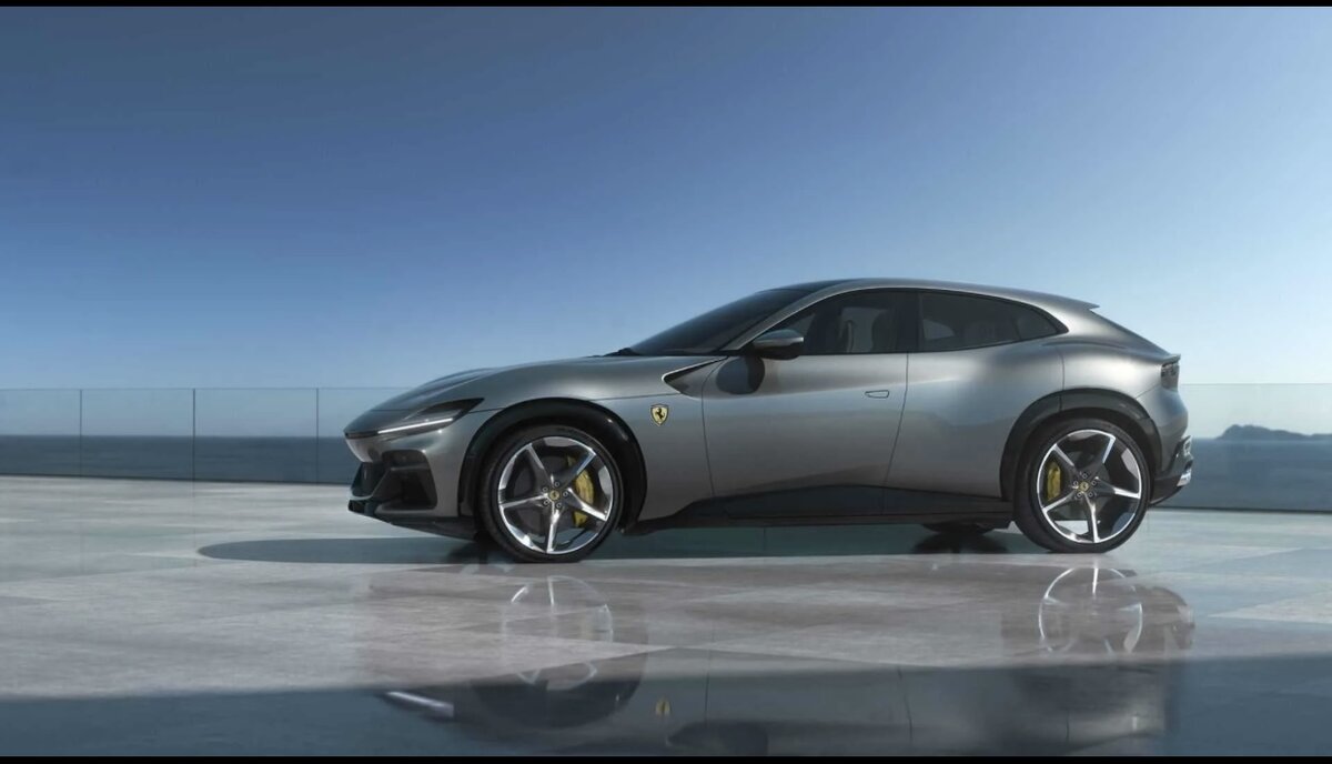 Компания Ferrari представила одну из своих самых долгожданных моделей — первый в истории марки пятидверный автомобиль, получивший название Purosangue («Чистокровный»). Несмотря на то, что новинка относится к категории полноразмерных и имеет высокую посадку, автопроизводитель настойчиво просит не называть Purosangue кроссовером. По его словам, это FUV — Ferrari Utility Vehicle.Под капотом новинки установлен новый 6,5-литровый атмосферный двигатель V12 мощностью 715 лошадиных сил и 716 Нм крутящего момента. В паре с ним работает восьмидиапазонный «робот» с двойным сцеплением и полный привод. С места до «сотни» автомобиль разгоняется всего 3,3 секунды, а до 200 километров в час — за 10,6 секунды. Максимальная скорость превышает отметку в 310 километров в час.И самое главное его стоимость будет начинаться от 390 000$