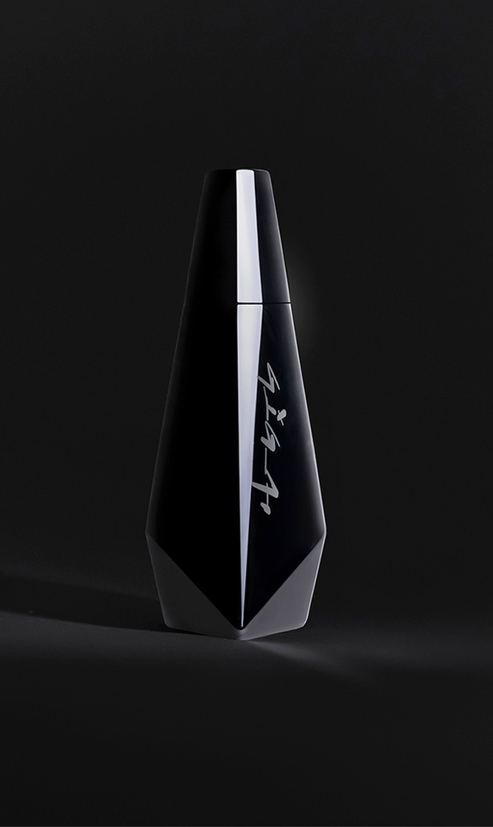 Фото: https://www.cybertruckownersclub.com/forum/threads/gigabier-tesla-beer-is-here-with-cybertruck-inspired-bottle.8213/