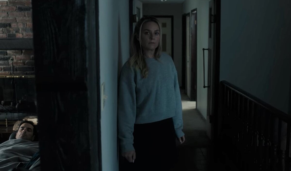 Скриншот из триллера "Sleeping with Danger".