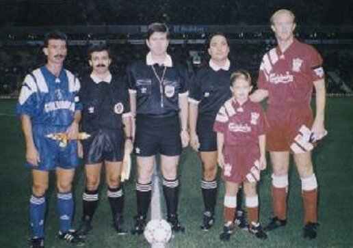 Начало матча 1/16 финала между Аполлоном и Ливерпулем