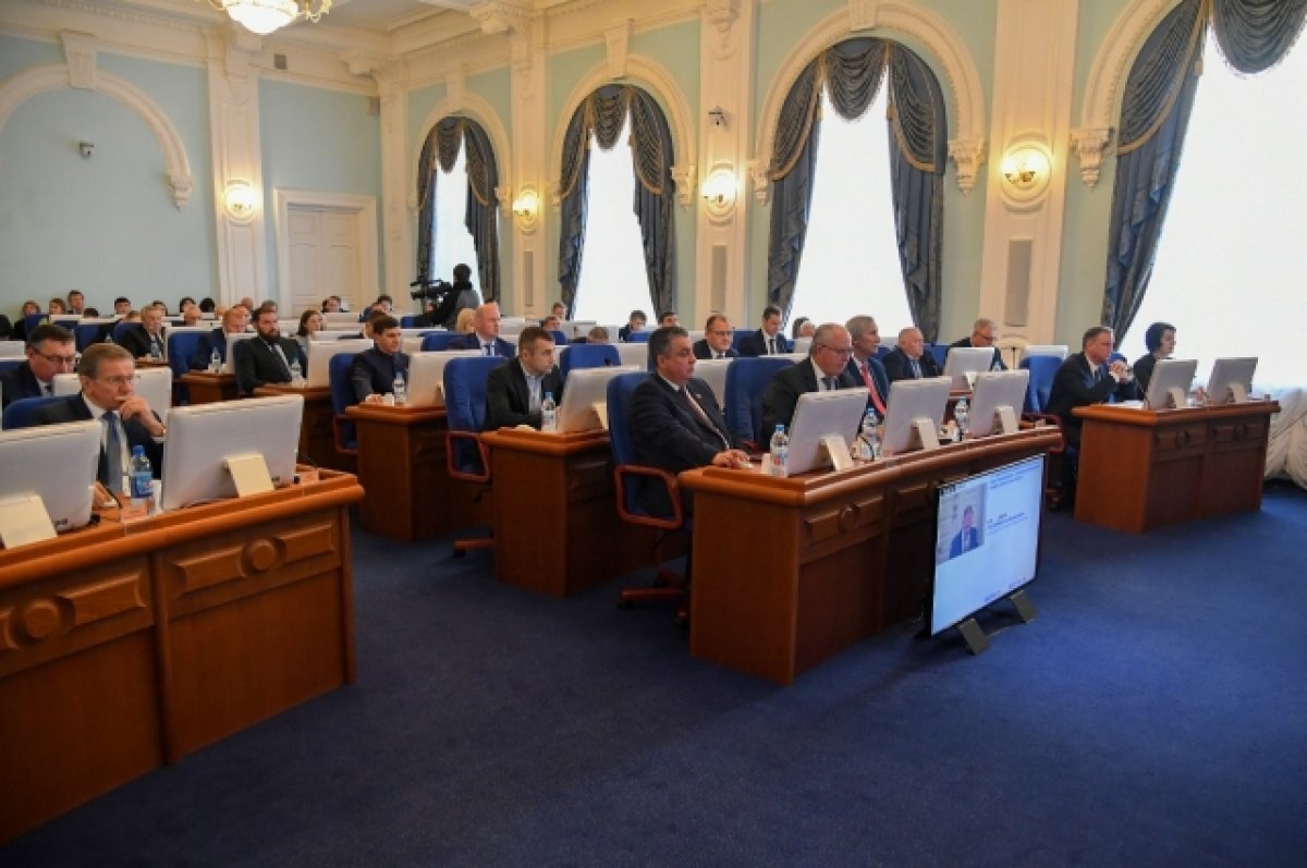    В омском заксобрании нашли замену ушедшему в минтранс Динару Курманову