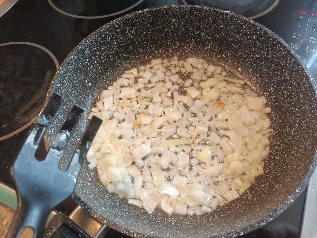 Самый простой, быстрый и вкусный заливной пирог с грибами и курицей