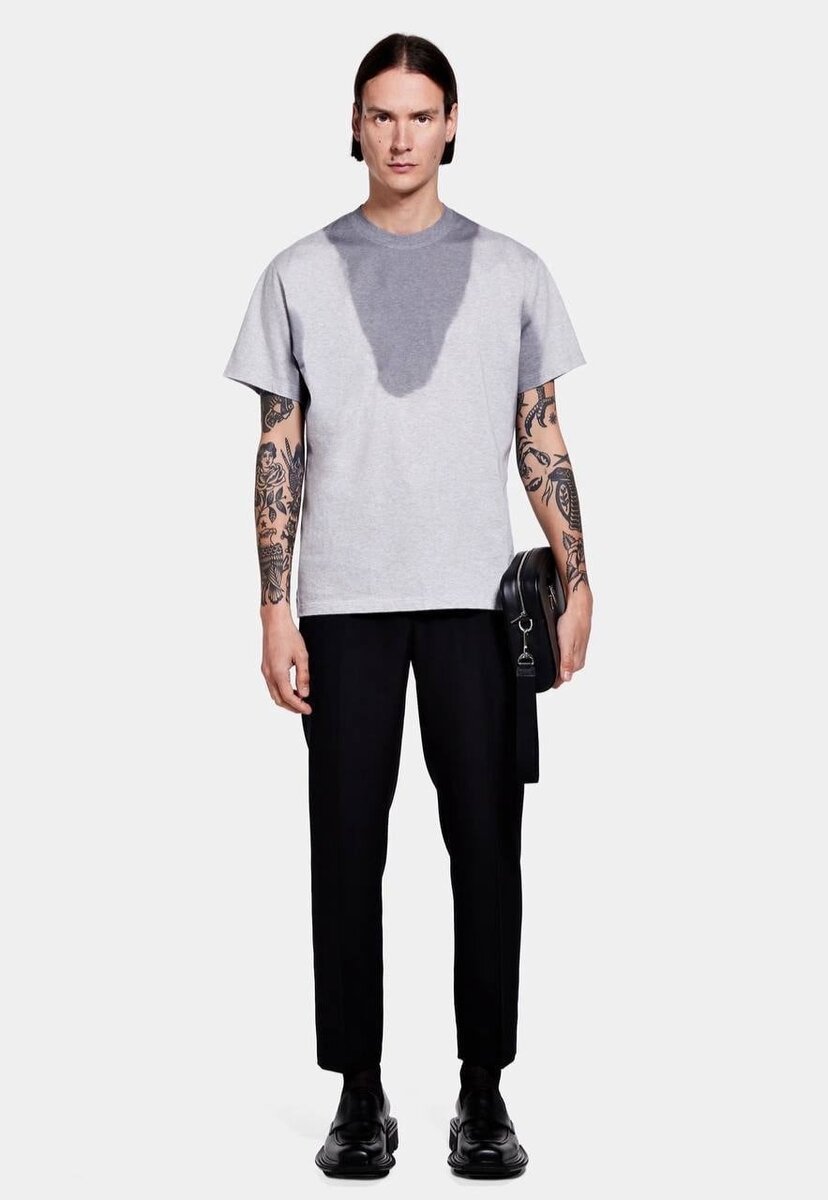 Точно никто не поймет, что ты вспотел. 