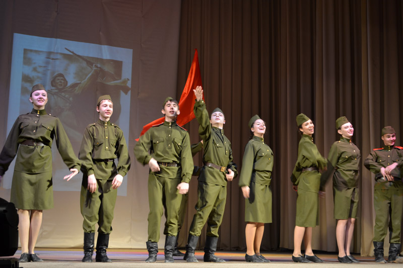 Военно патриотические песни 2024. Военно патриотический конкурс. Конкурс военно патриотических песен. Солдатская шинель. Конкурс военных песен.