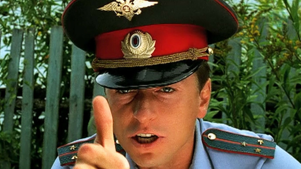 Старший лейтенант Кравцов  - главный герой сериала