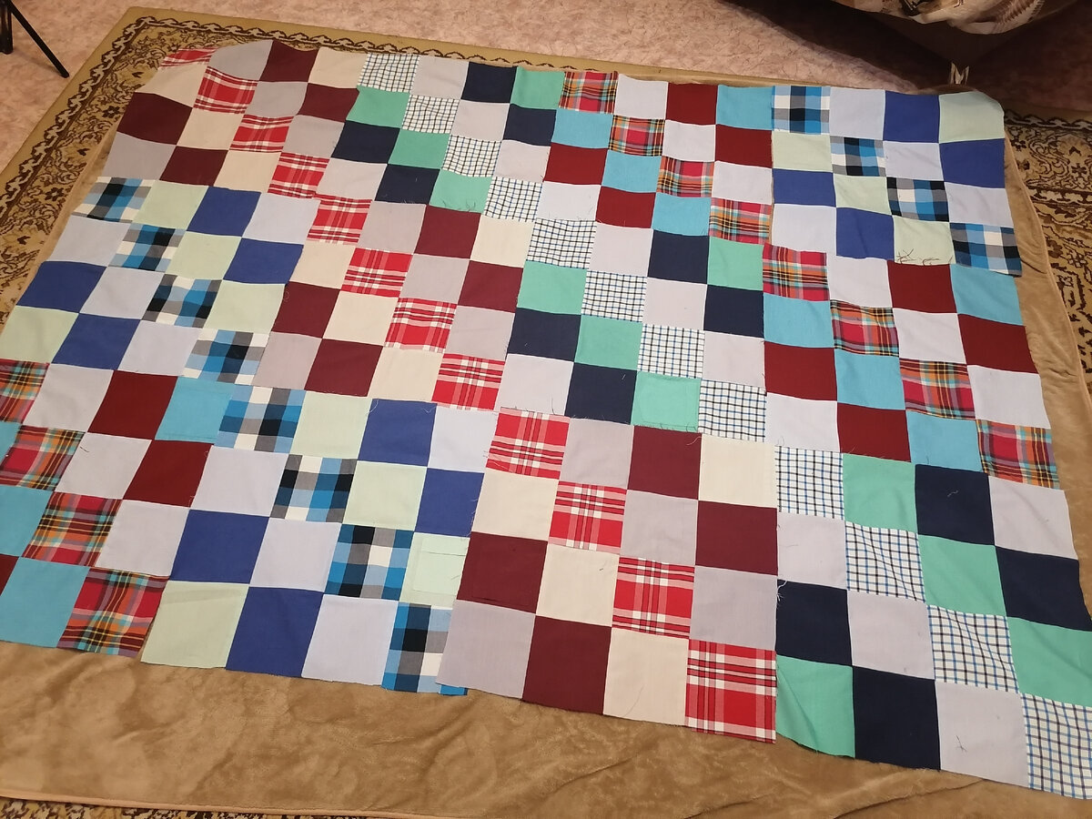 Блоки между собой еще не сшиты. Пока думаю, как их расположить