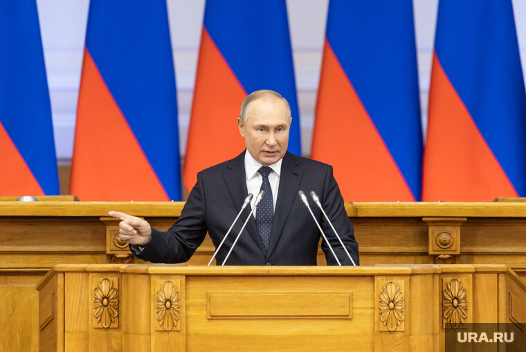    Президент РФ Владимир Путин дал понять, что справедливый мир не может быть построен на попрании общечеловеческих ценностей и прав человека