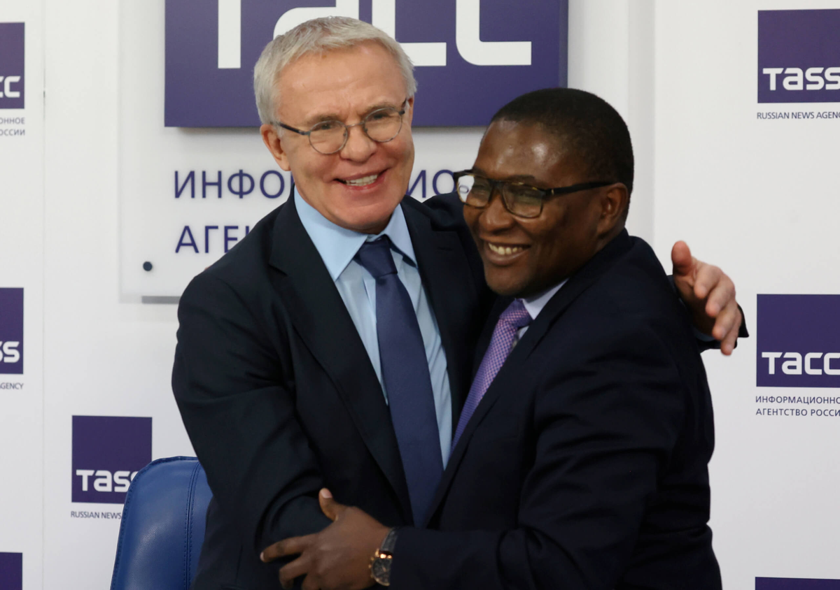 Вячеслав Фетисов и советник Генерального секретаря ООН по вопросам климата Селвин Харт, Москва, 2021 год Фото: Владимир Гердо / ТАСС