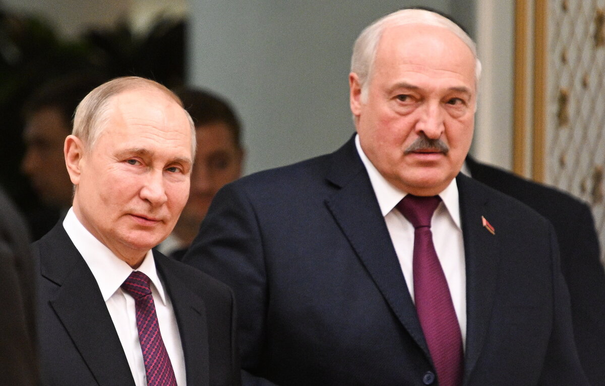    Президент РФ Владимир Путин и президент Белоруссии Александр Лукашенко  Павел Бедняков/POOL/ТАСС