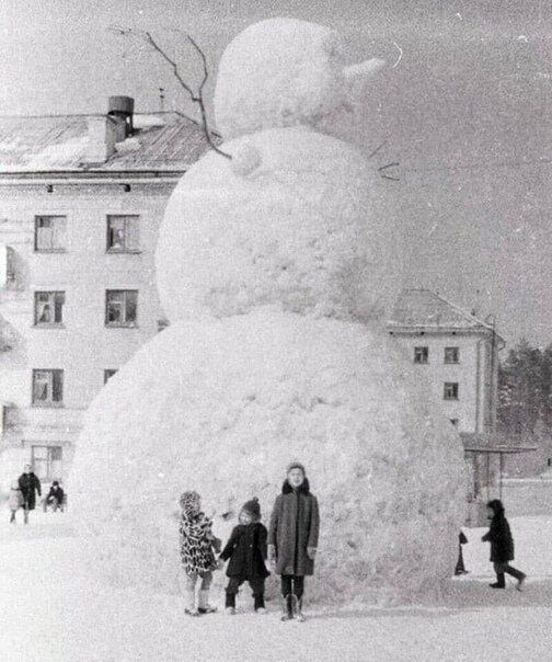 Какого бы снеговика слепить на каникулах?