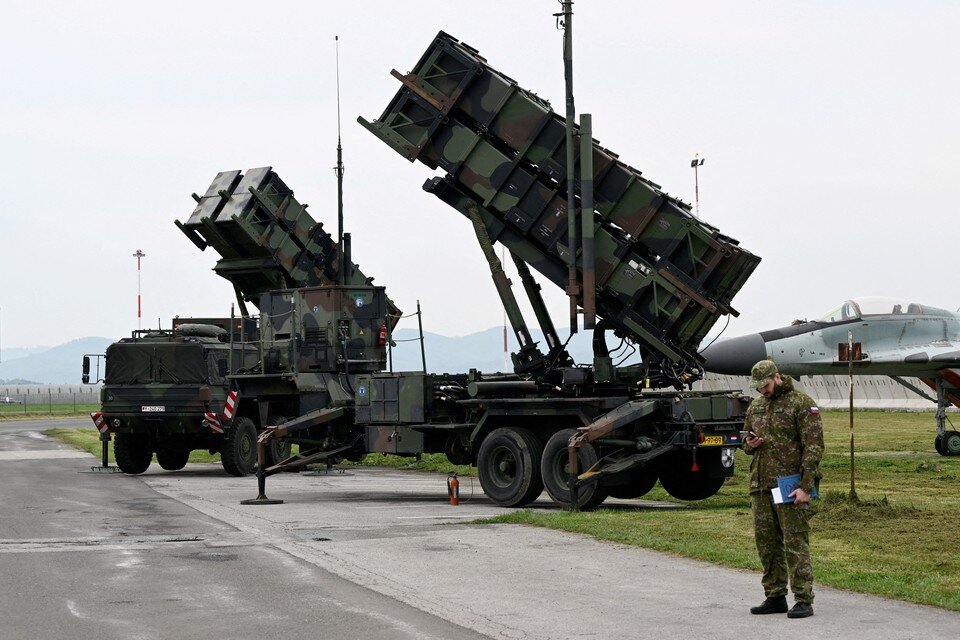     Россия готова "пощелкать" ЗРК Patrit, воспользовавшись их слабым местом  REUTERS