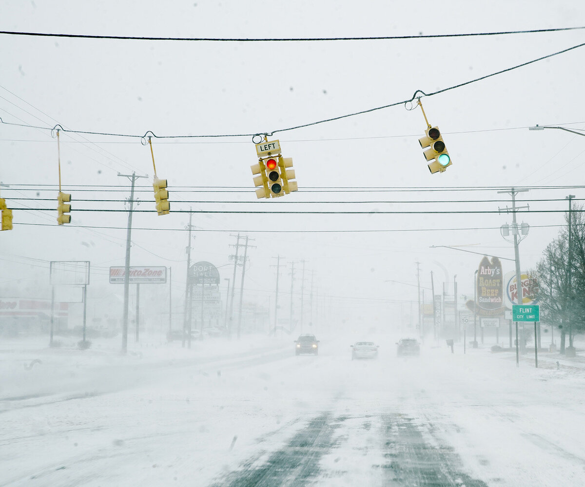     США и Канаду накрыла мощная снежная буря. Почти 40 человек погибли, ежедневно отменяются тысячи авиарейсов