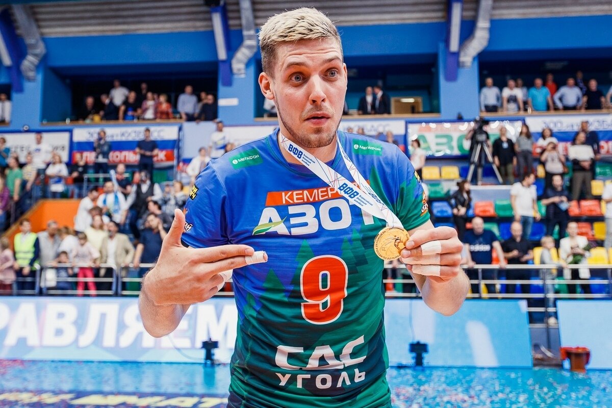 В 2019-м году Пашицкий вместе с "Кузбассом" стал чемпионом России, покончив с гегемонией казанского "Зенита"