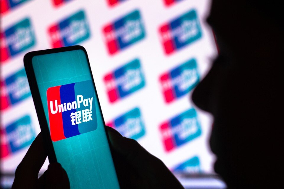     Новое ограничение Union Pay можно обойти. Причем подсказали его сами банкиры  Shutterstock