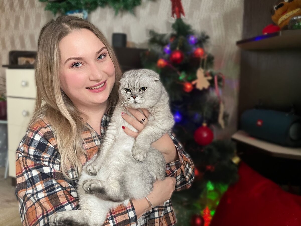 Говорят, что питомцы похожи на своих хозяев) Мне кажется, у нас определенно есть общие черты