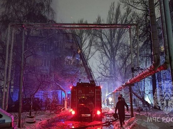     Пожар в общежитии. Фото: ГУ МЧС по Саратовской области