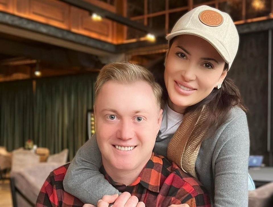     Певица Алеся Ярмоленко появилась в Минске в компании обаятельного блондина. Фото: соцсети.