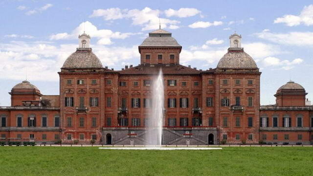 Королевский Замок Раккониджи близ Турина (фото с сайта https://www.newseventsturin.net)