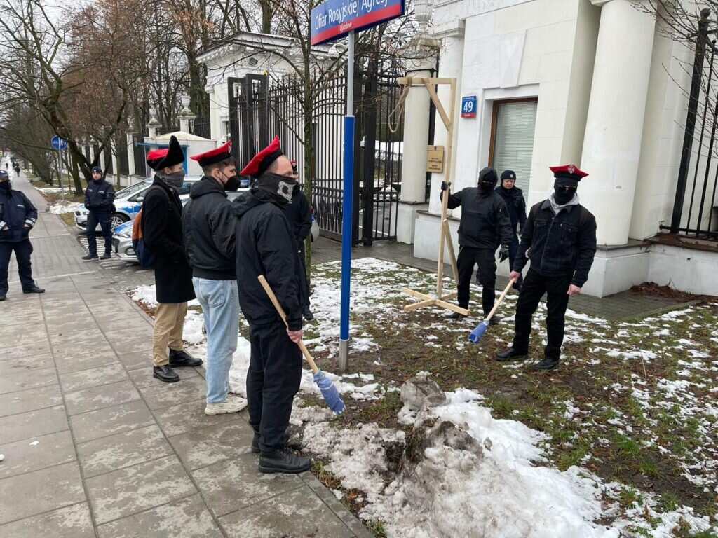 ДВОРОВЫЕ АКТИВИСТЫ И ПОЛЬСКИЕ НАЦИОНАЛИСТЫ: ГОДОВЩИНА ВОССТАНИЯ  КАЛИНОВСКОГО | Маланка Медиа | Дзен