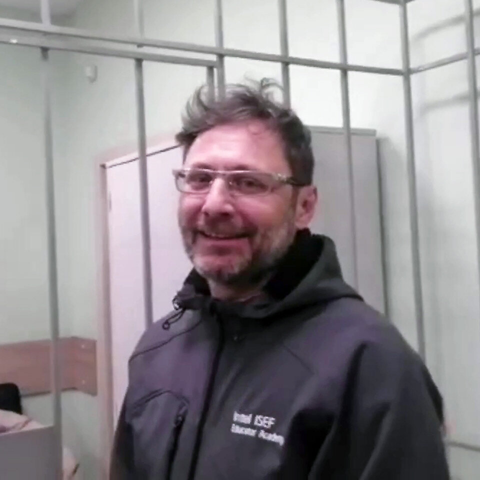     Максима гуревича задержали 19 января в его двухуровневой квартире в Академгородке. Также у него арестовали дорогую иномарку