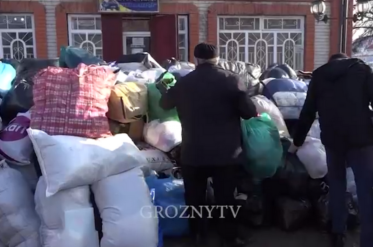    Жители Чечни за 2 дня собрали почти 100 тонн гумпомощи для Турции и Сирии