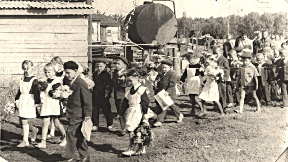 Тогда все носили беретки.