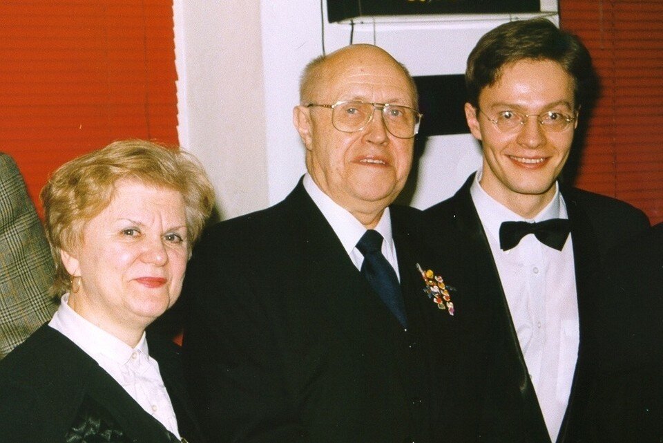     Сергей Войтенко со своими учителям.