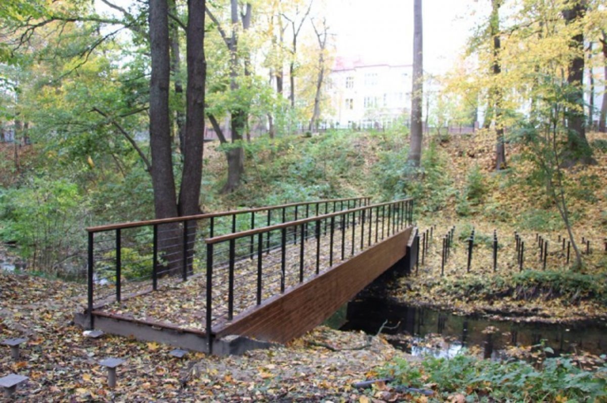    В сквере на пересечении Носова-Брамса уложат настил и сделают освещение