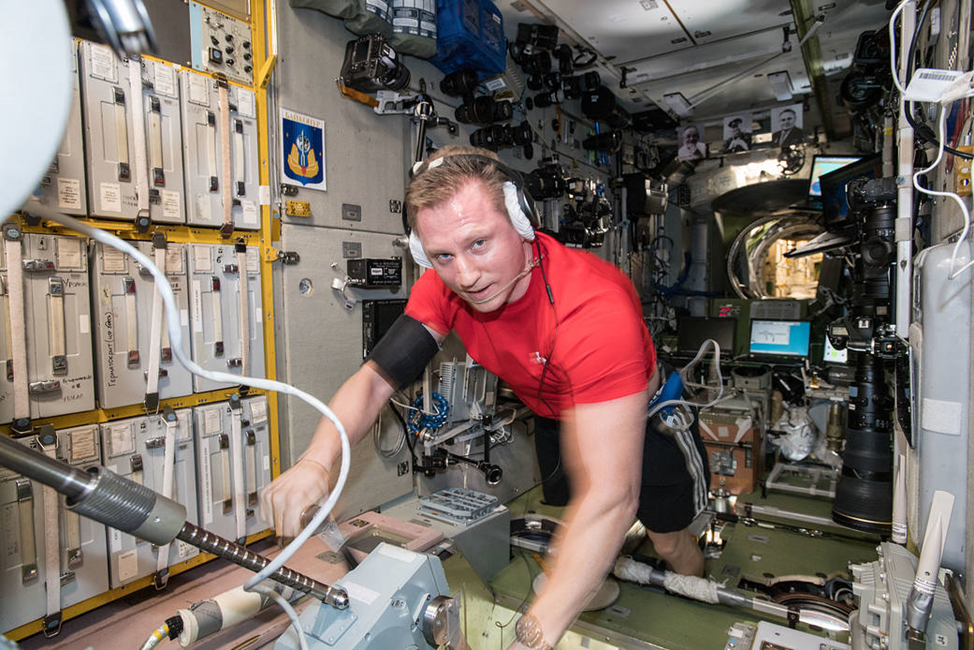 Мкс телеком. ISS Сергей Пузенков. Космическая болезнь. Е Training Space Station. Космос кардиологии.