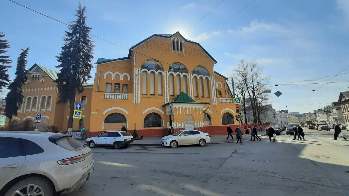     Прокуратура проверила ход реставрации Дворца детского творчества им. Чкалова в Нижнем Новгороде из-за жалоб на сроки проведения работ. Об этом сообщили в областном ведомстве.