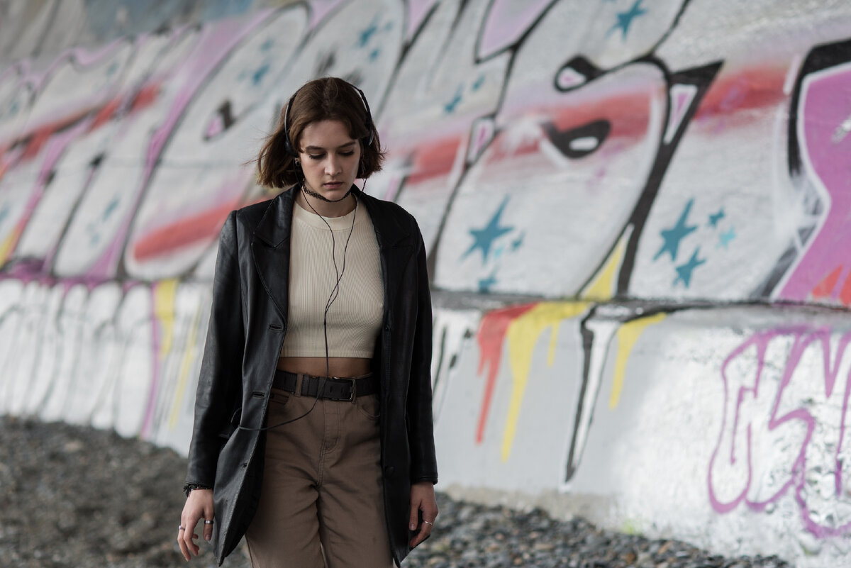 Кадр из фильма «Ника»: https://avatars.mds.yandex.net/get-kinopoisk-image/1629390/84942827-4fdc-47b3-8a70-9ab8f1b89a61/orig