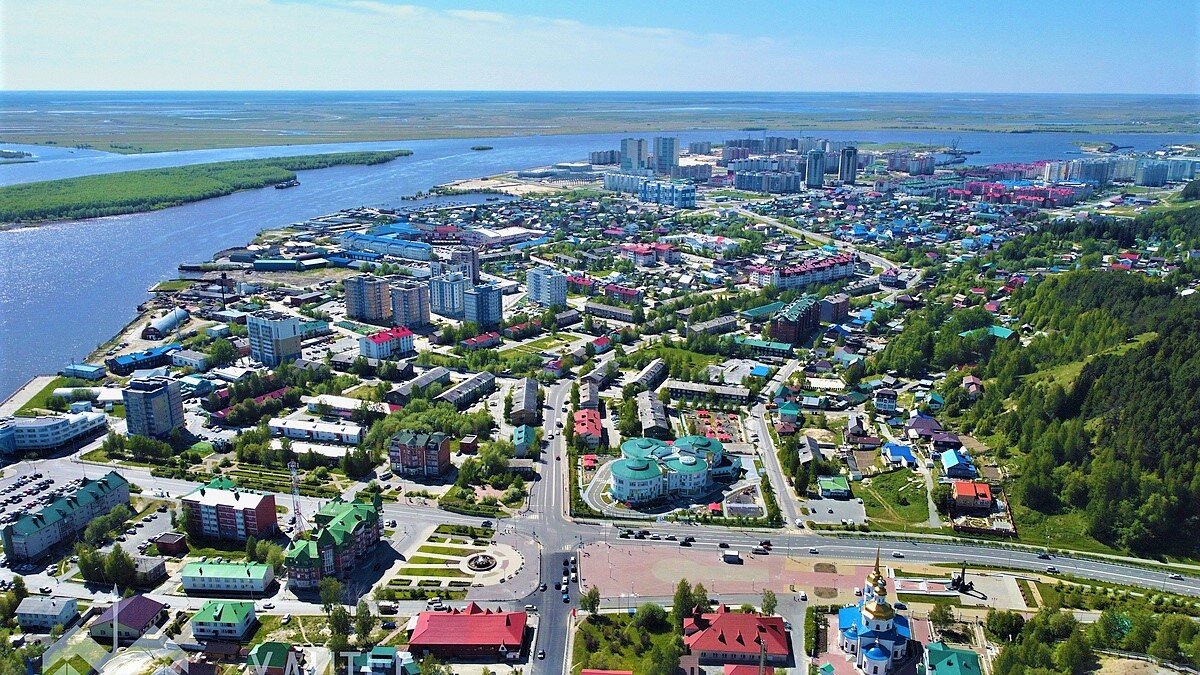    Югорчанка предложила установить в Ханты-Мансийске скульптуру Гоголя