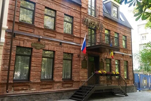 ЧОУ «Лицей КЭО». Фото 2gis.ru