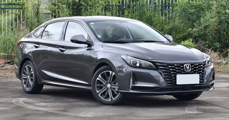 На фото: Changan Raeton CC