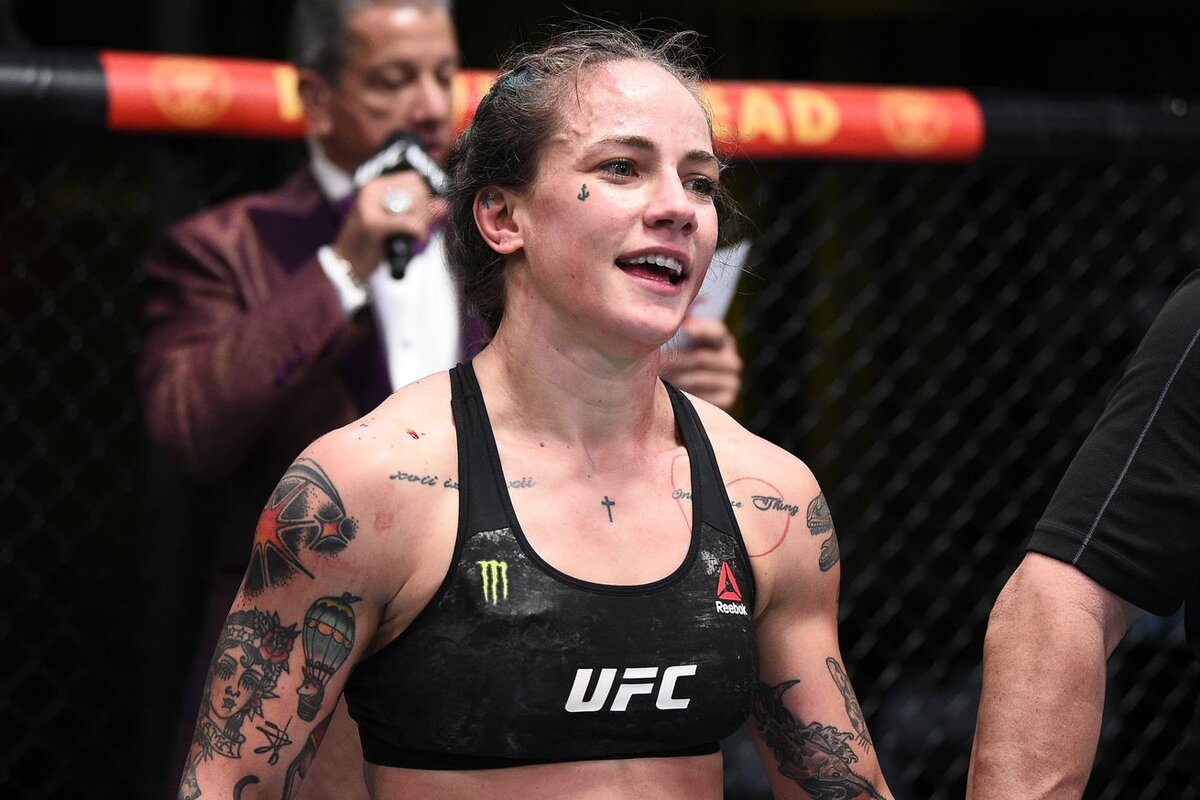 Jessica Rose Clark Р±РѕРµС†