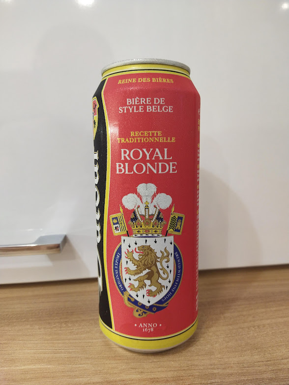 В момент снимка банки, мой внутренний фотограф вышел покурить, видимо)))