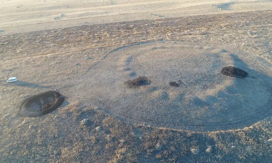 Фотография геоглифа во время раскопок, сделанная исследователями.