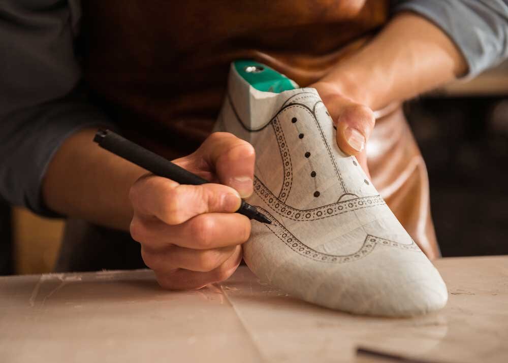 Как делают обувь: раскроем все этапы изготовления | ЕвроОбувь | Дзен