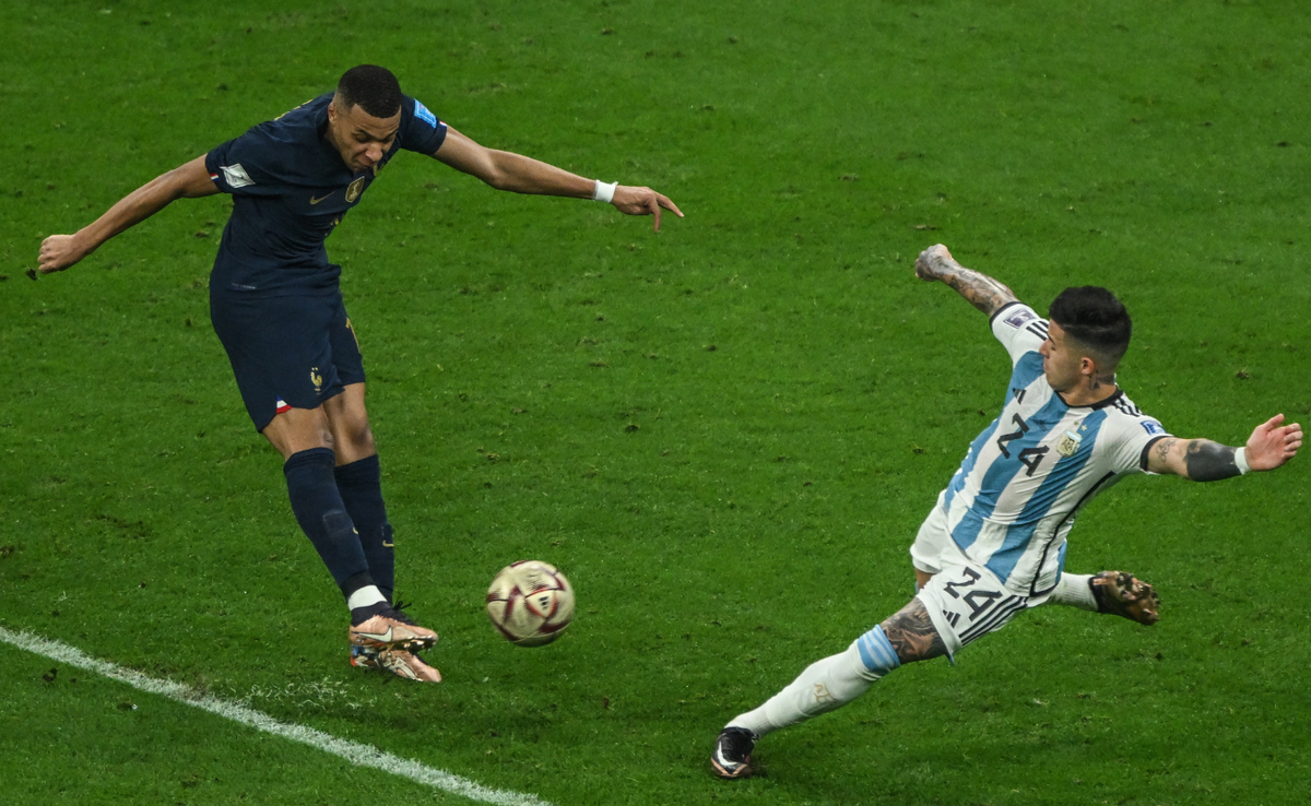 Килиан Мбаппе и Энцо Фернандес подорожали за ЧМ-2022 на 20 миллионов евро каждый. Фото: globallookpress