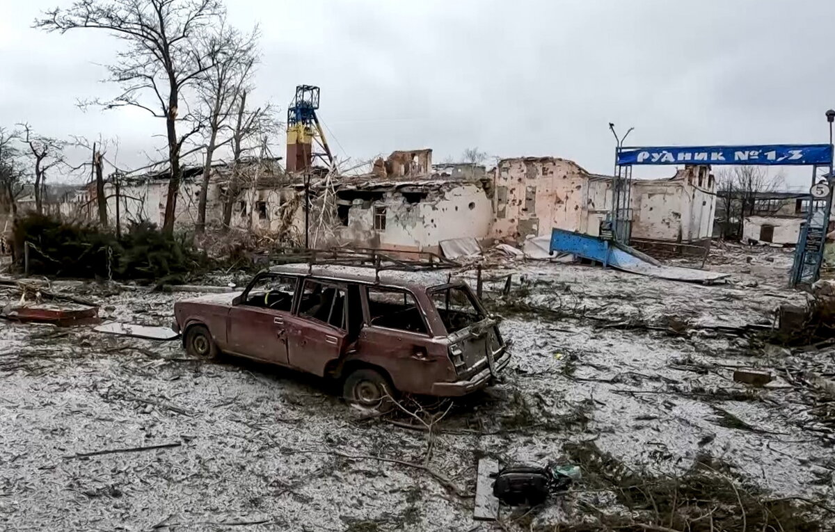 Соледар последнее. Донбасс разрушения. Трупы украинских военных.